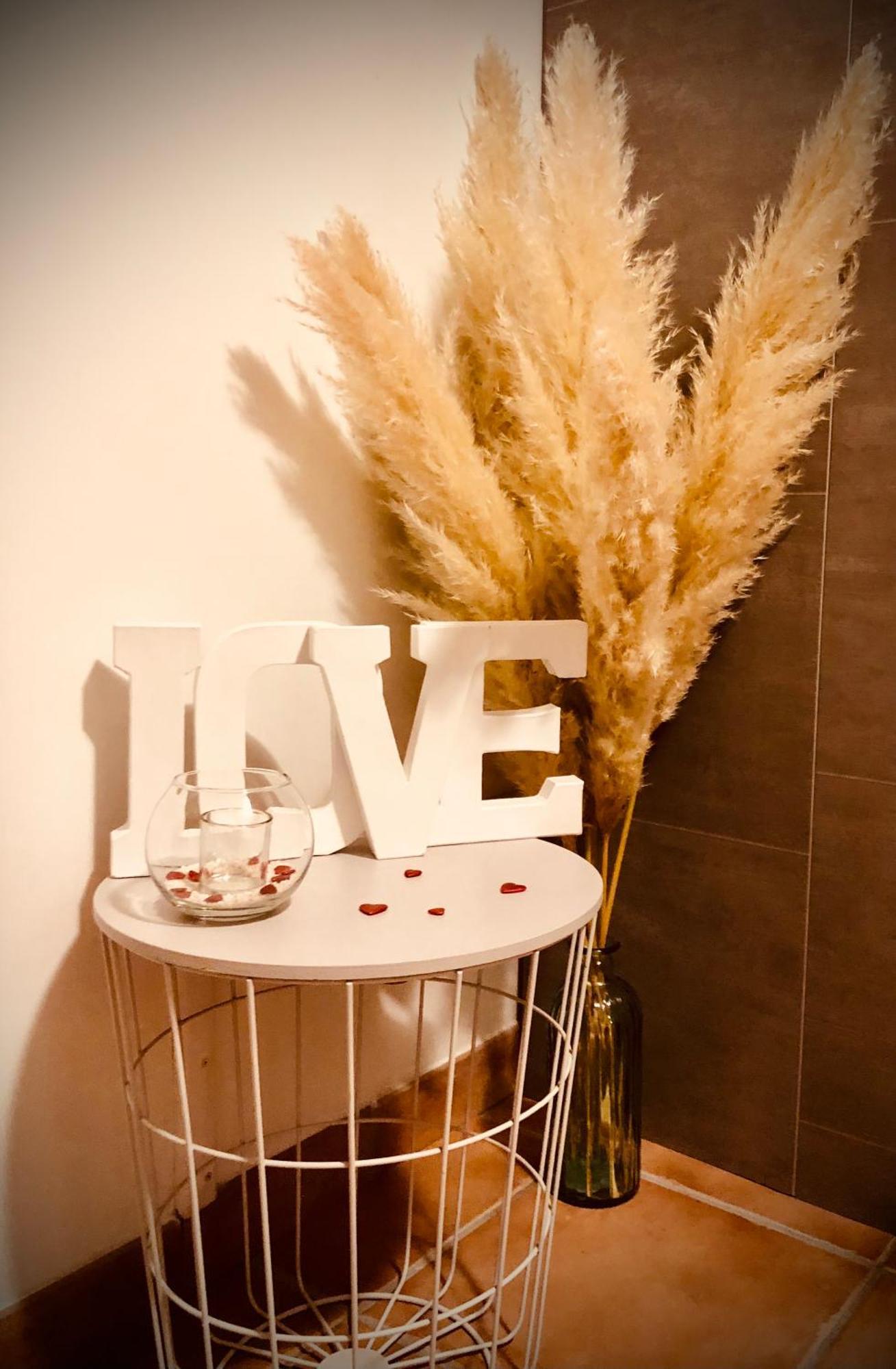 Une Pause Douceur - Suite Orchidee Eyguieres Exterior photo